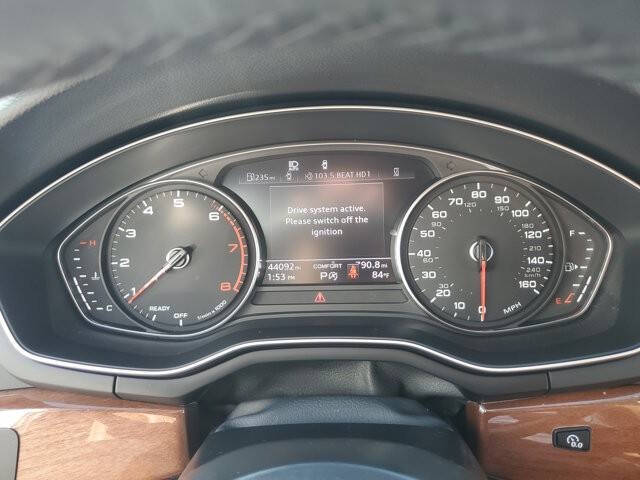 2022 Audi A4 quattro Premium 40 TFSI