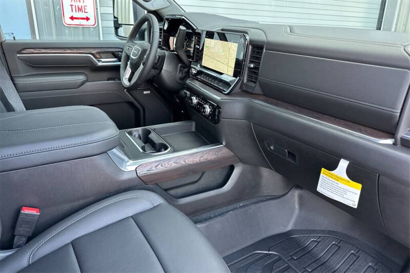 2025 GMC Sierra 2500HD