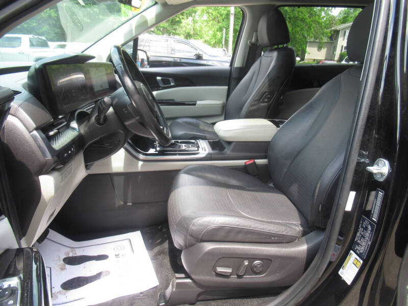 2023 Kia Carnival