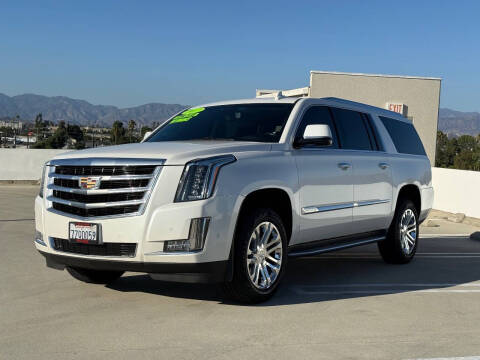 2017 Cadillac Escalade ESV Standard