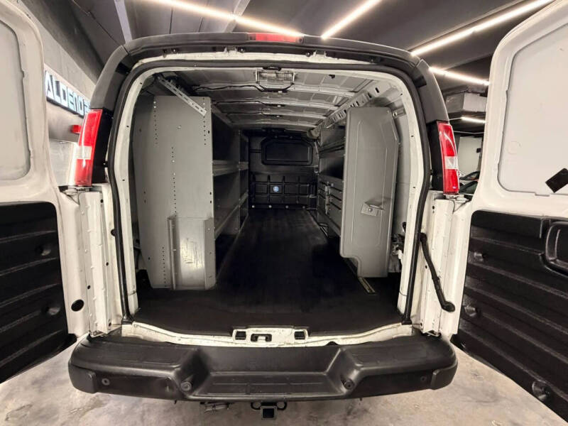 2021 Chevrolet Express 2500