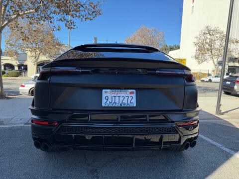 2023 Lamborghini Urus S