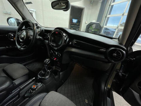 2016 MINI Hardtop 4 Door Cooper