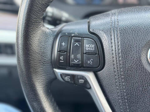 2016 Toyota Sienna XLE Premium 8-Passenger