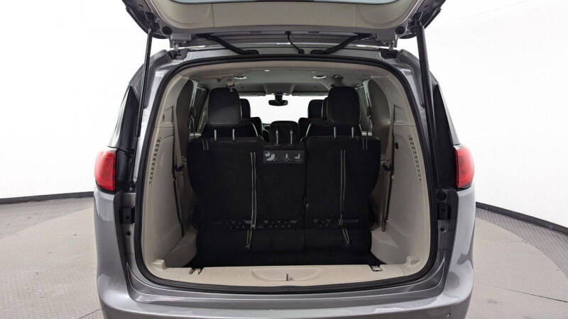 2019 Chrysler Pacifica Touring L