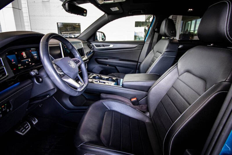 2024 Volkswagen Atlas Cross Sport SEL R-Line 4Motion