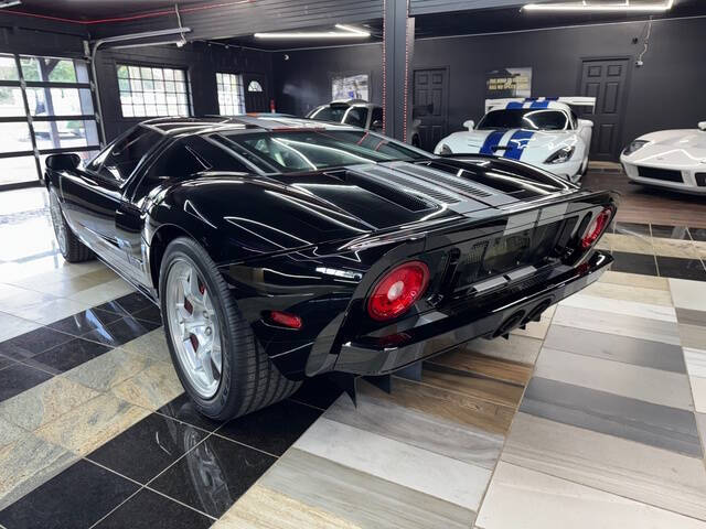 2005 Ford GT
