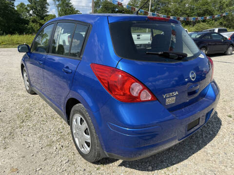 2011 Nissan Versa 1.8 S