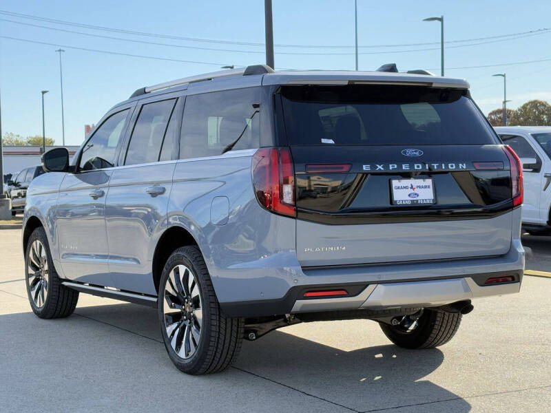 2025 Ford Expedition Platinum