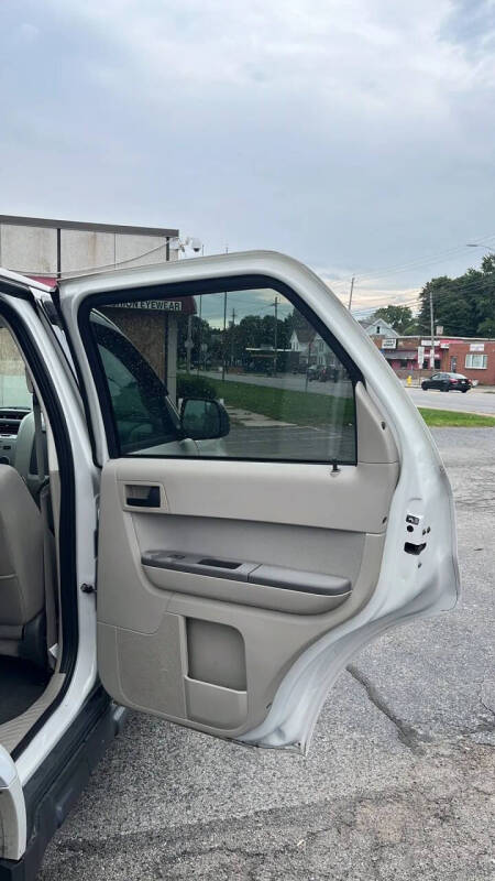 2011 Ford Escape XLT