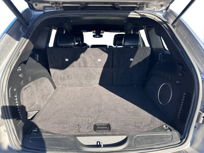 2019 Jeep Grand Cherokee Laredo