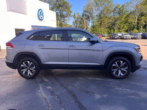 2024 Volkswagen Atlas Cross Sport SE 4Motion