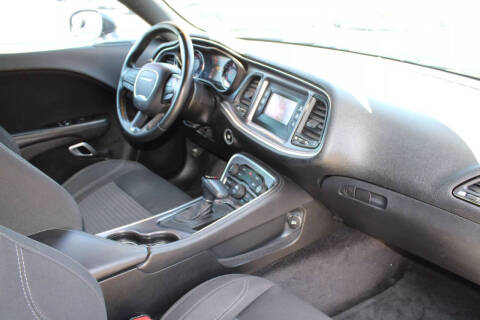 2017 Dodge Challenger SXT