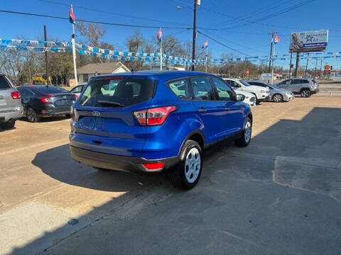 2017 Ford Escape S