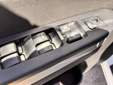 2011 Mitsubishi Endeavor LS