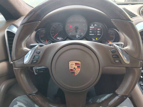 2014 Porsche Cayenne GTS