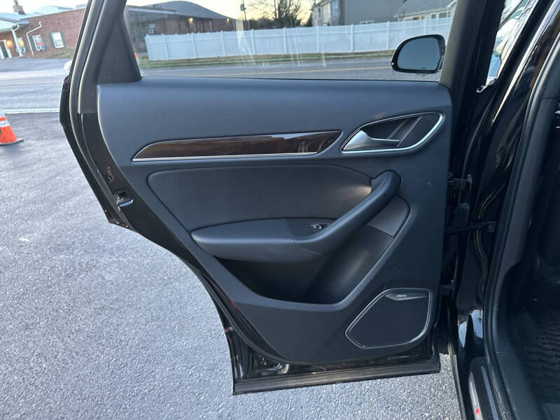 2016 Audi Q3 2.0T quattro Prestige