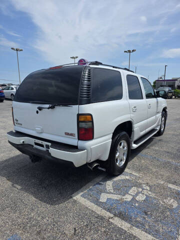 2004 GMC Yukon Denali