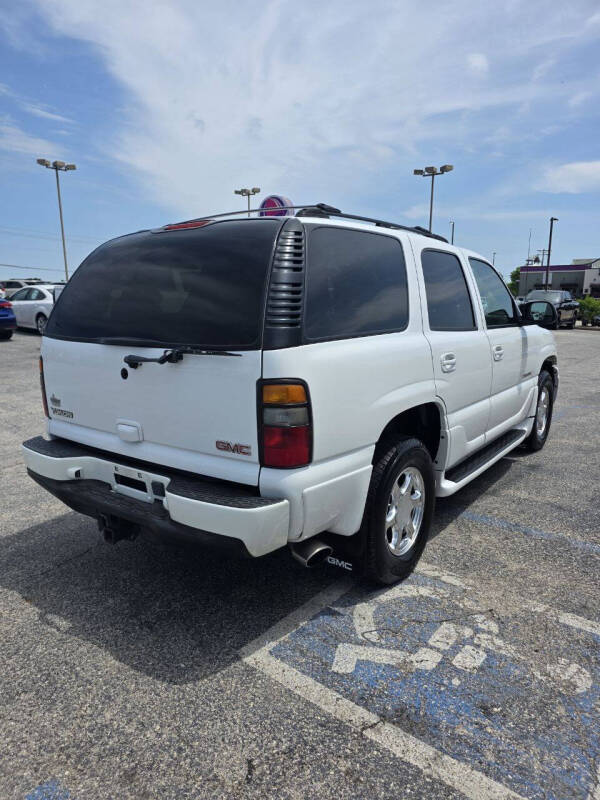 2004 GMC Yukon Denali