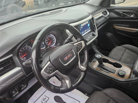 2017 GMC Acadia SLE-2