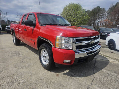 2011 Chevrolet Silverado 1500 for sale at Smithfield Auto Center LLC in Smithfield NC