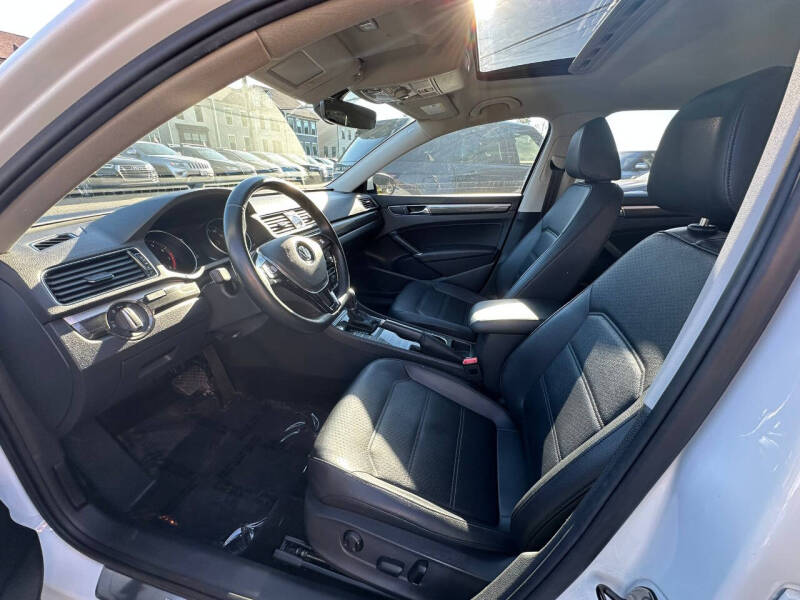 2017 Volkswagen Passat 1.8T SE