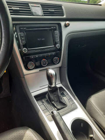 2013 Volkswagen Passat SE PZEV