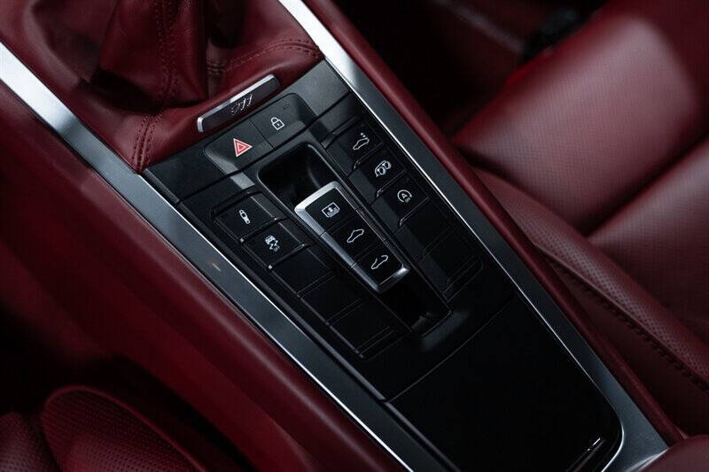 2019 Porsche 911 Carrera 4S