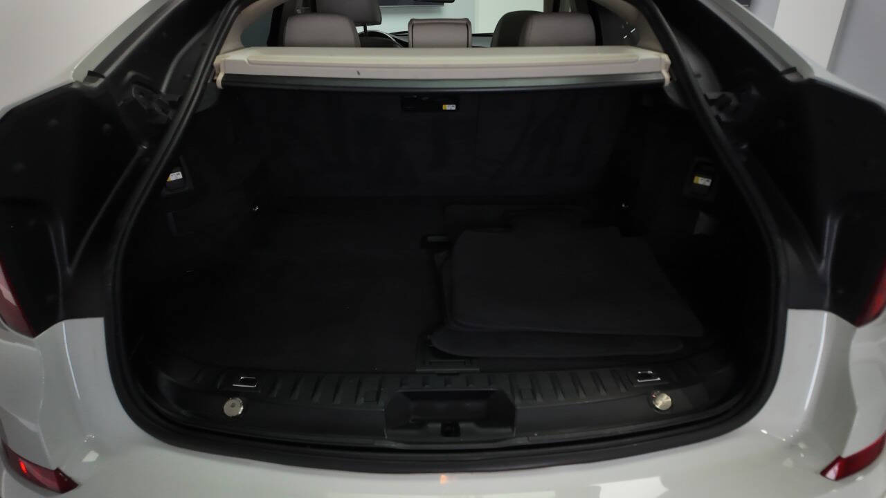 2012 BMW 5 Series 56