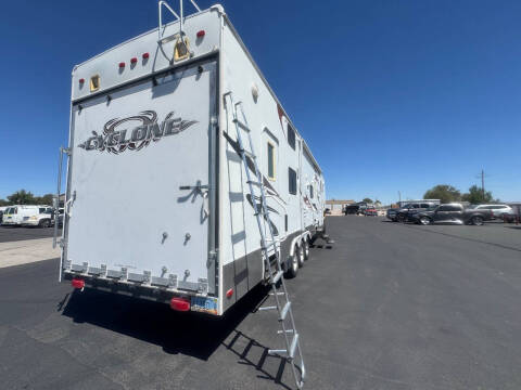 2007 Heartland 5th wheel
