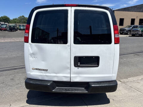 2019 Chevrolet Express 2500