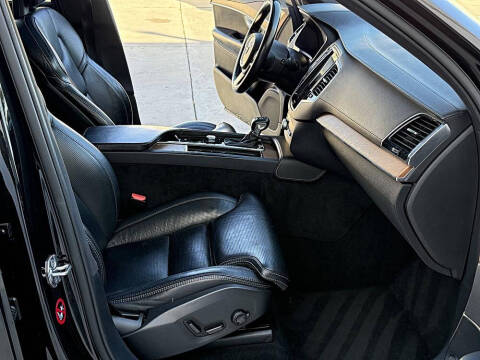 2018 Volvo XC90 T6 Inscription