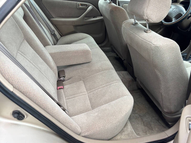 2001 Toyota Camry LE