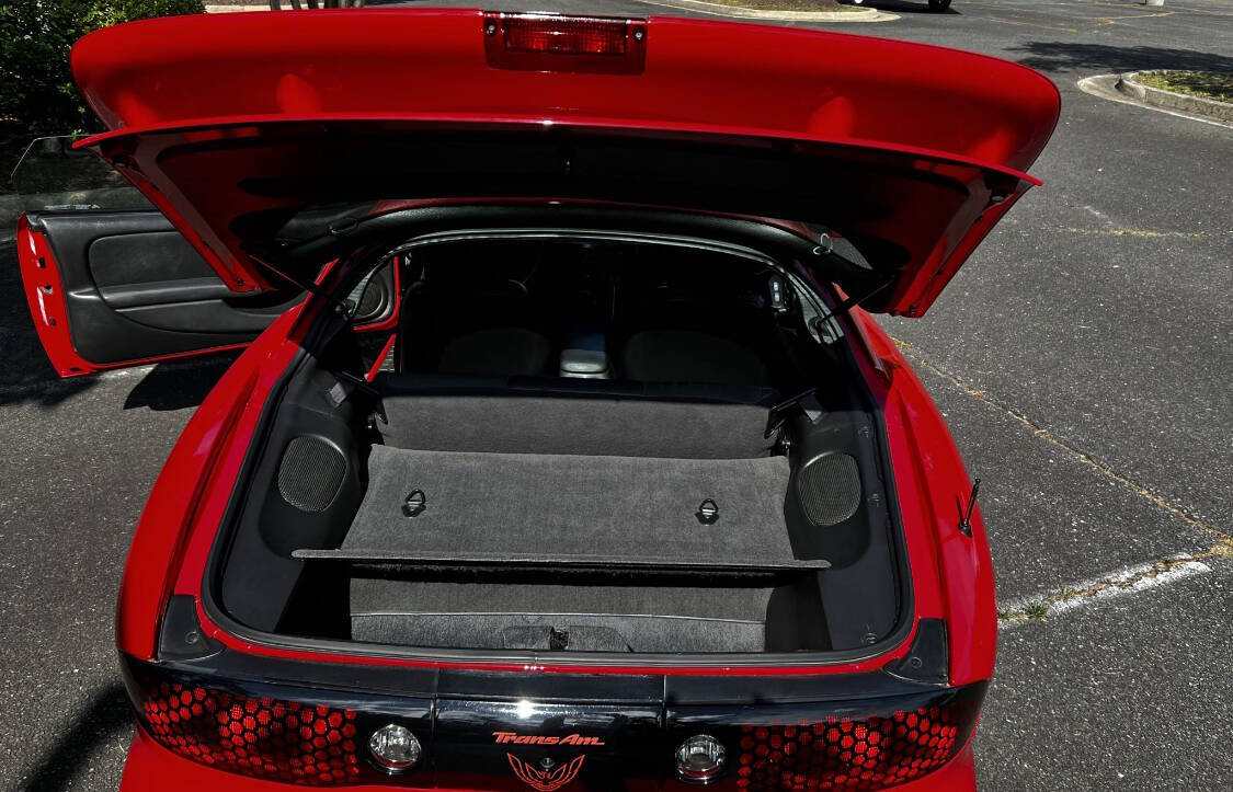 2000 Pontiac Firebird 10