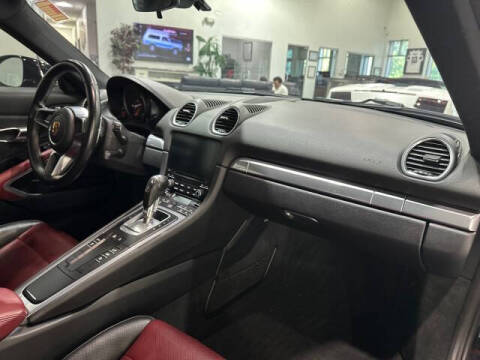 2019 Porsche 718 Cayman