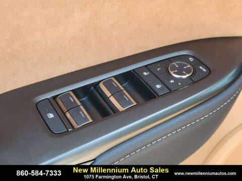 2023 Lexus RZ 450e Luxury