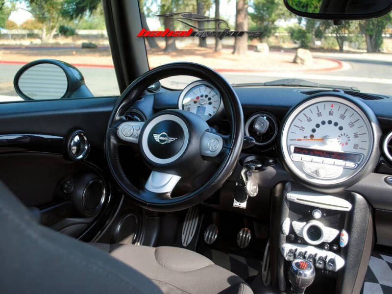 2010 MINI Cooper John Cooper Works
