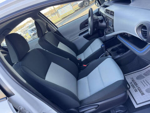 2012 Toyota Prius c Three