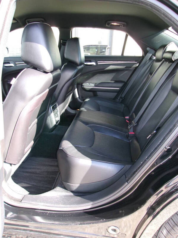 2012 Chrysler 300 Limited