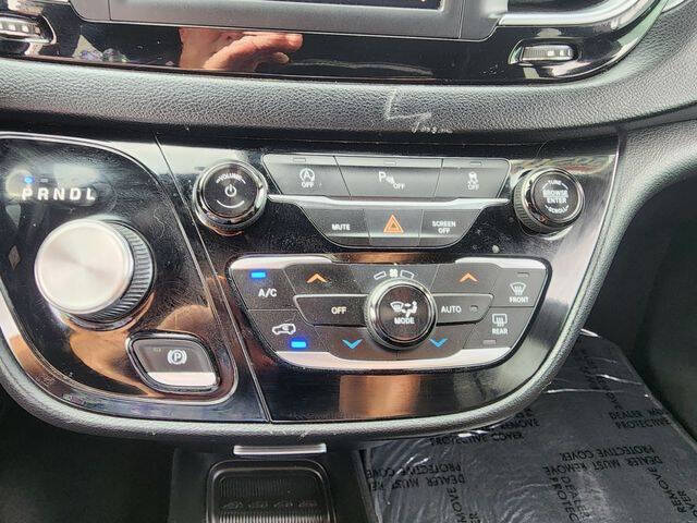 2020 Chrysler Pacifica Touring