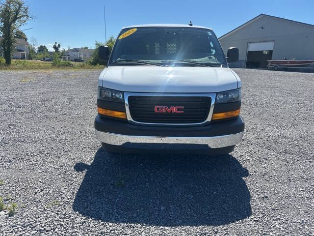 2023 GMC Savana 2500