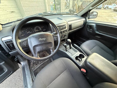 2004 Jeep Grand Cherokee Laredo