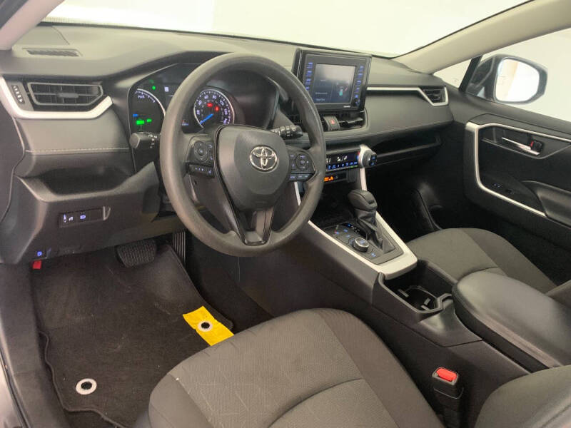 2022 Toyota RAV4 Hybrid XLE