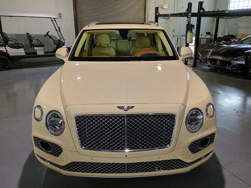 2019 Bentley Bentayga 18