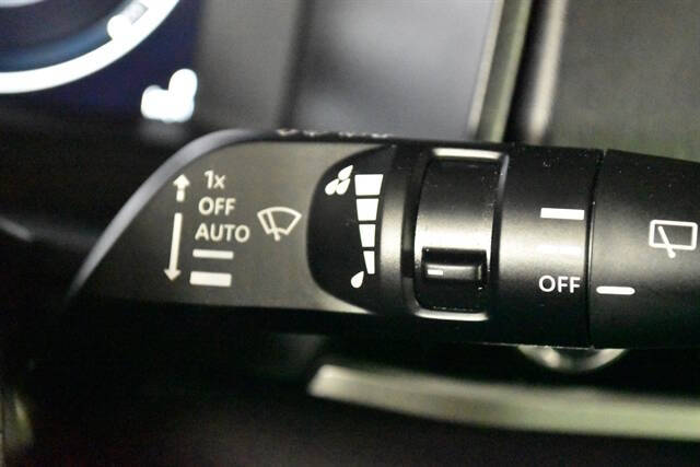 2024 Mitsubishi Outlander PHEV SE