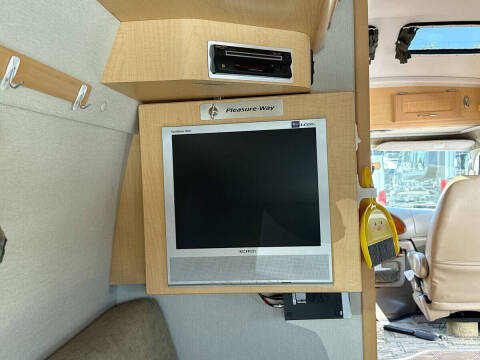 2005 Ford E-Series E-350 SD