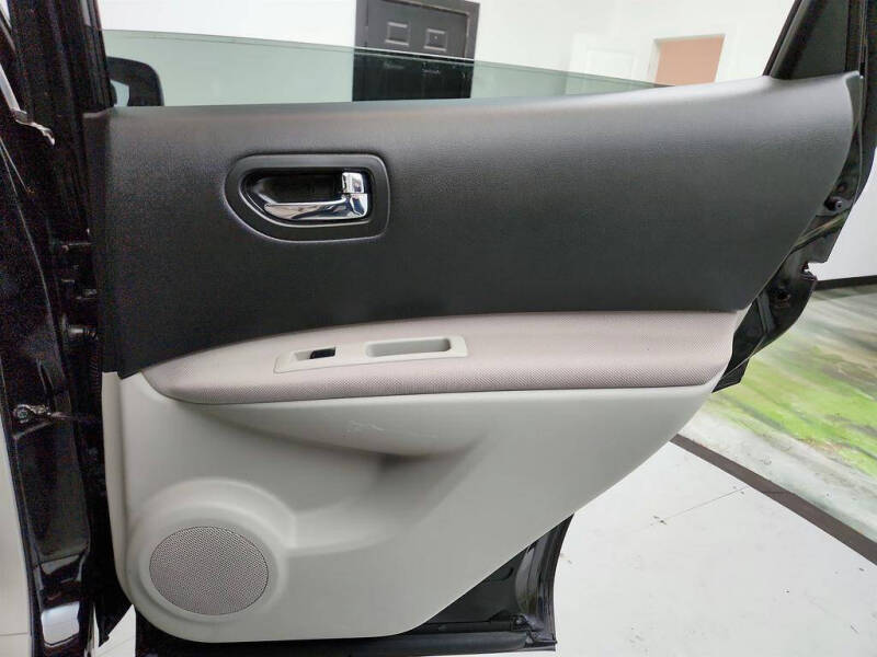 2011 Nissan Rogue SV