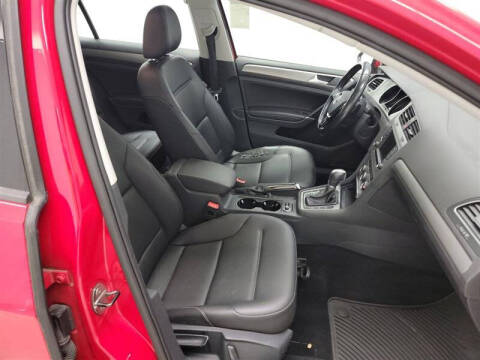 2017 Volkswagen Golf TSI S