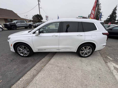 2023 Cadillac XT6 Premium Luxury