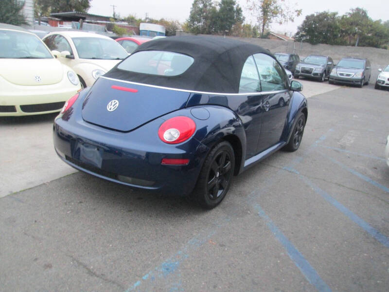 2006 Volkswagen New Beetle Convertible 2.5